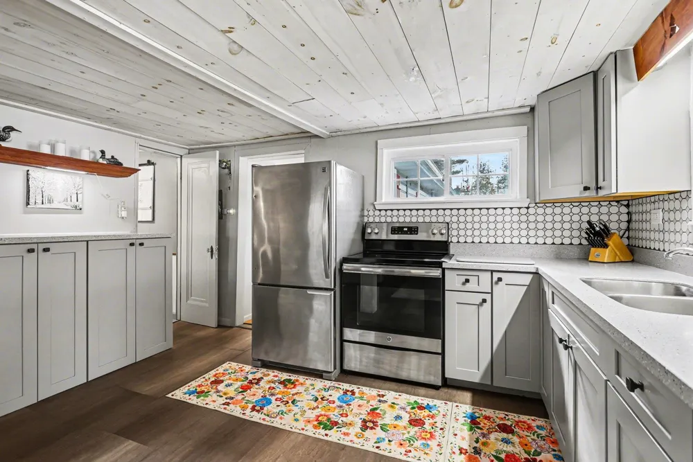 152 Hilda Drive Surrey Township, MI 48622