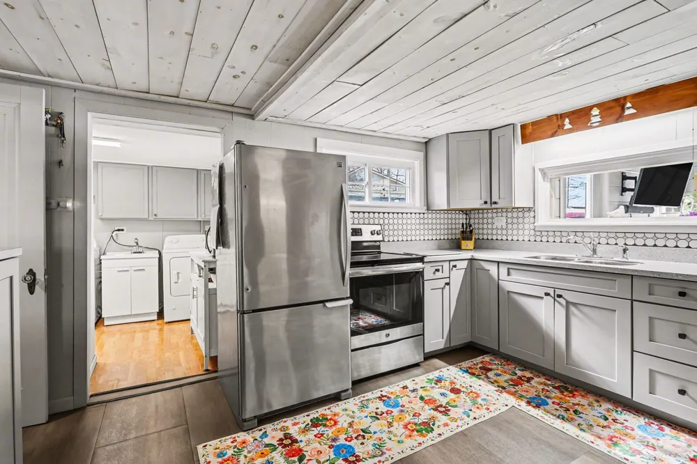 152 Hilda Drive Surrey Township, MI 48622