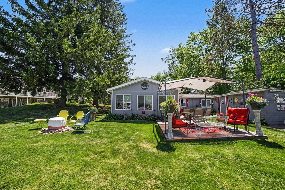 152 Hilda Drive Surrey Township, MI 48622
