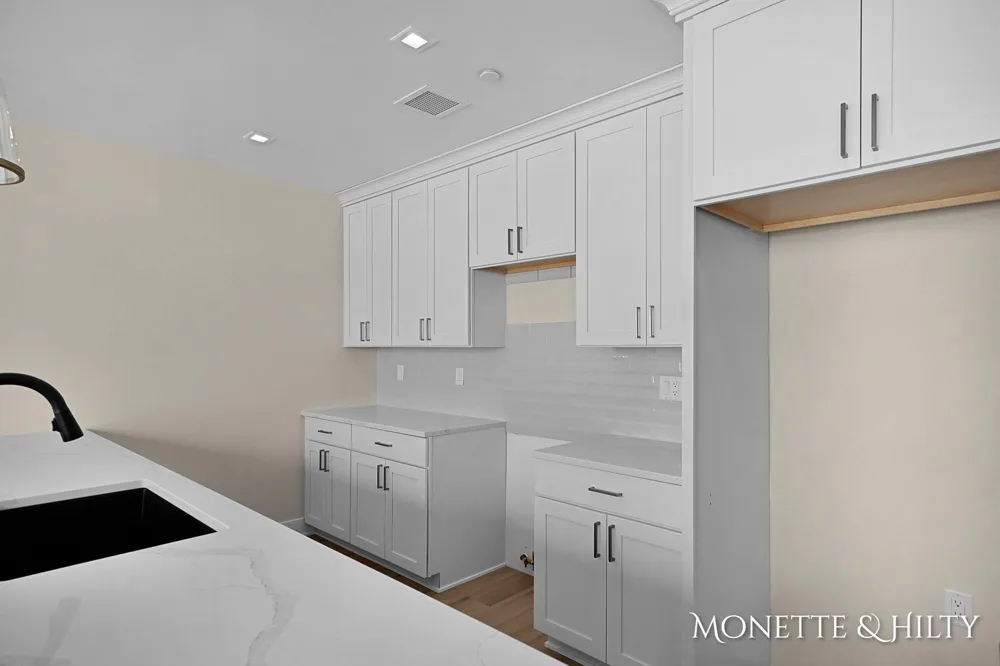 901 Adelaide Circle #607 Muskegon City, MI 49441