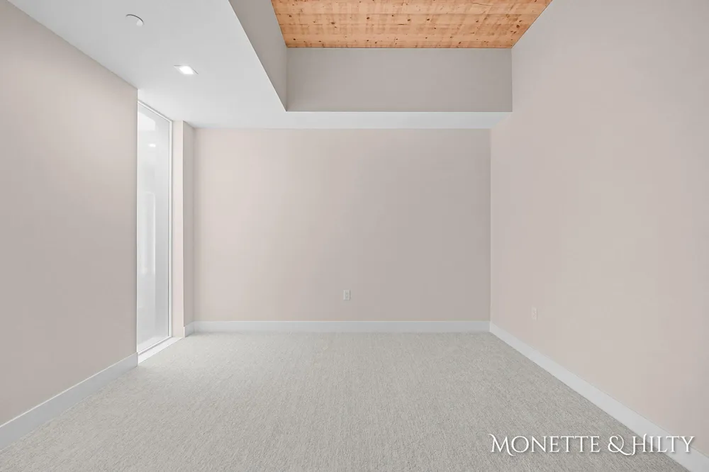 901 Adelaide Circle #607 Muskegon City, MI 49441