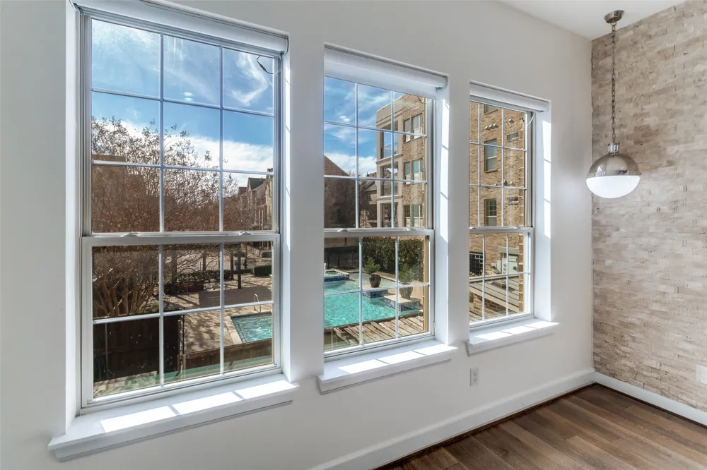 5015 Meridian Lane #1102 Addison, TX 75001