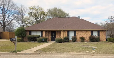 1806 Hogan Lane