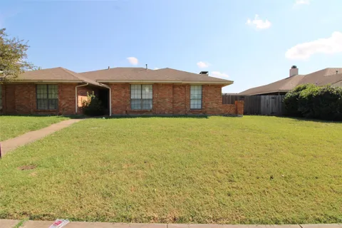 1234 Mockingbird Lane