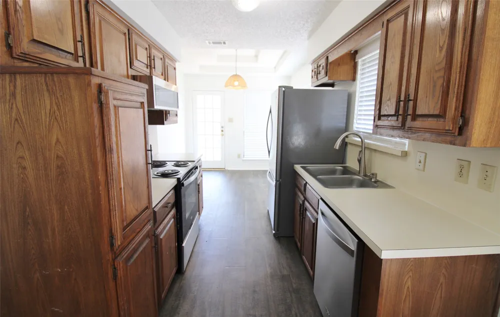 1234 Mockingbird Lane DeSoto, TX 75115