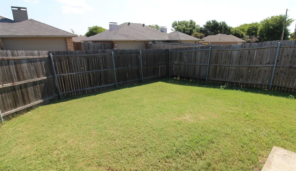 1234 Mockingbird Lane DeSoto, TX 75115