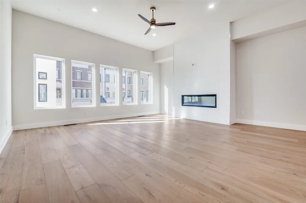 218 E Dallas Road #102 Grapevine, TX 76051