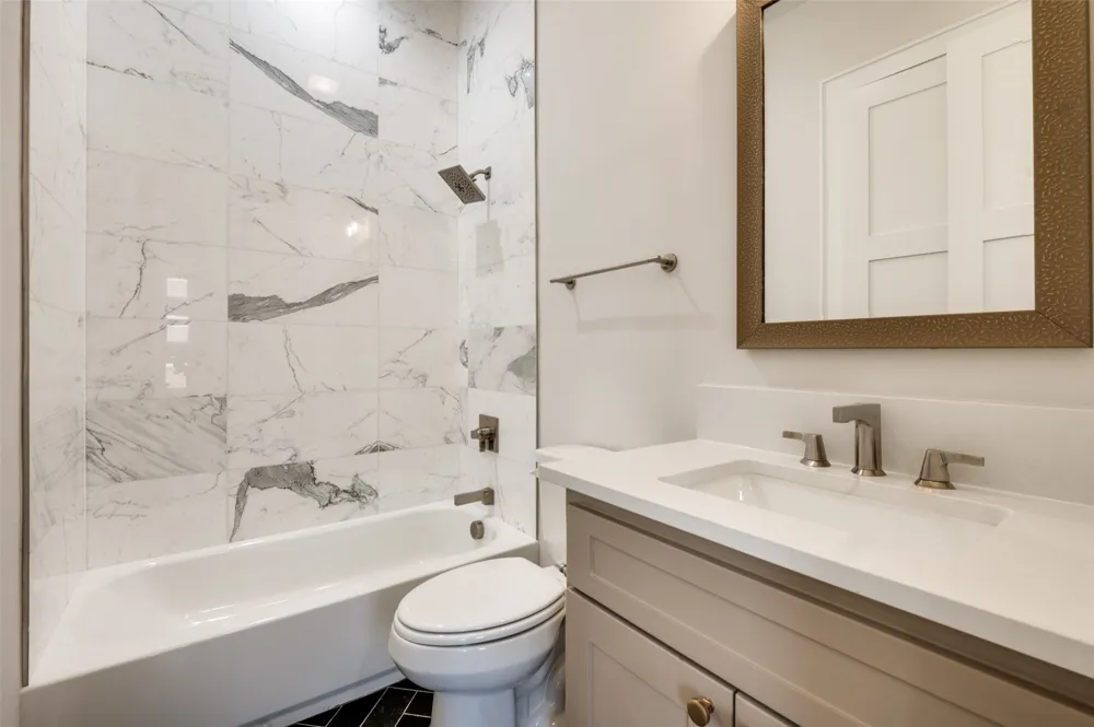 218 E Dallas Road #102 Grapevine, TX 76051