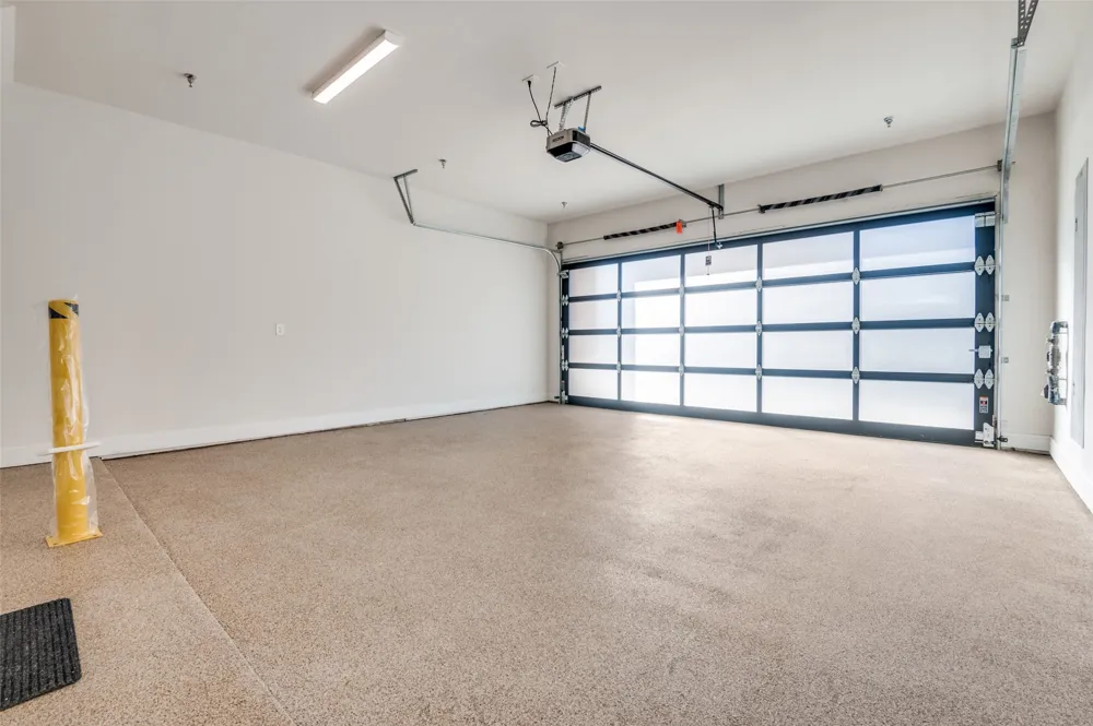218 E Dallas Road #102 Grapevine, TX 76051