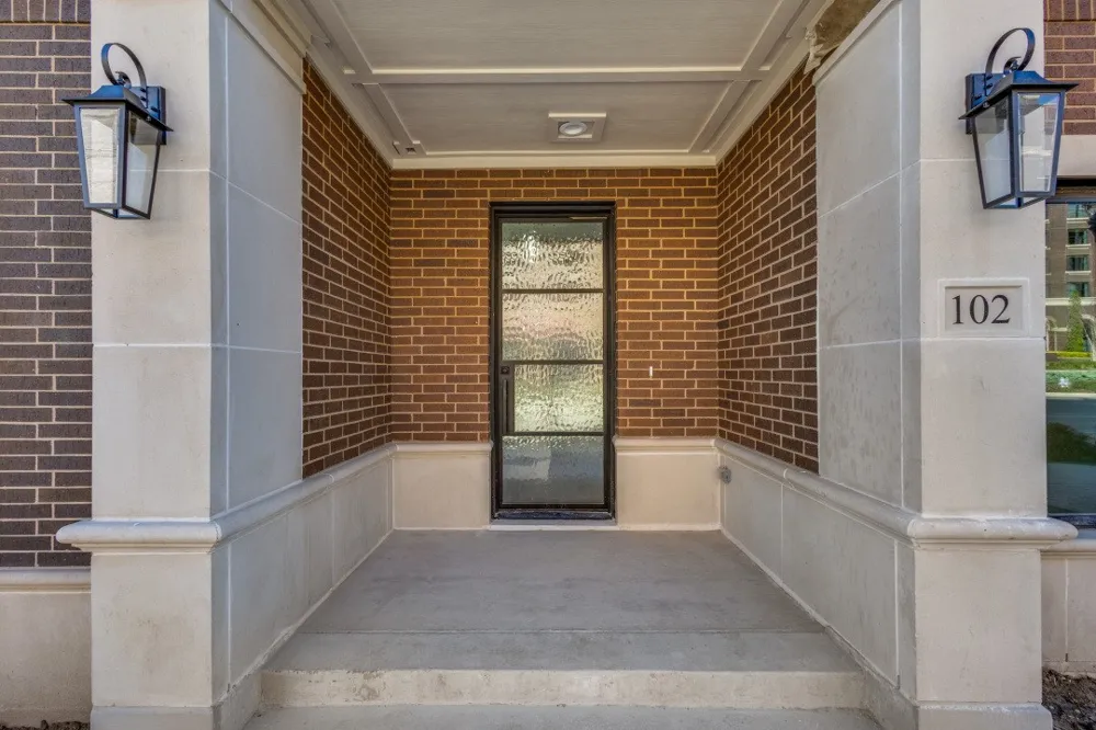 218 E Dallas Road #102 Grapevine, TX 76051