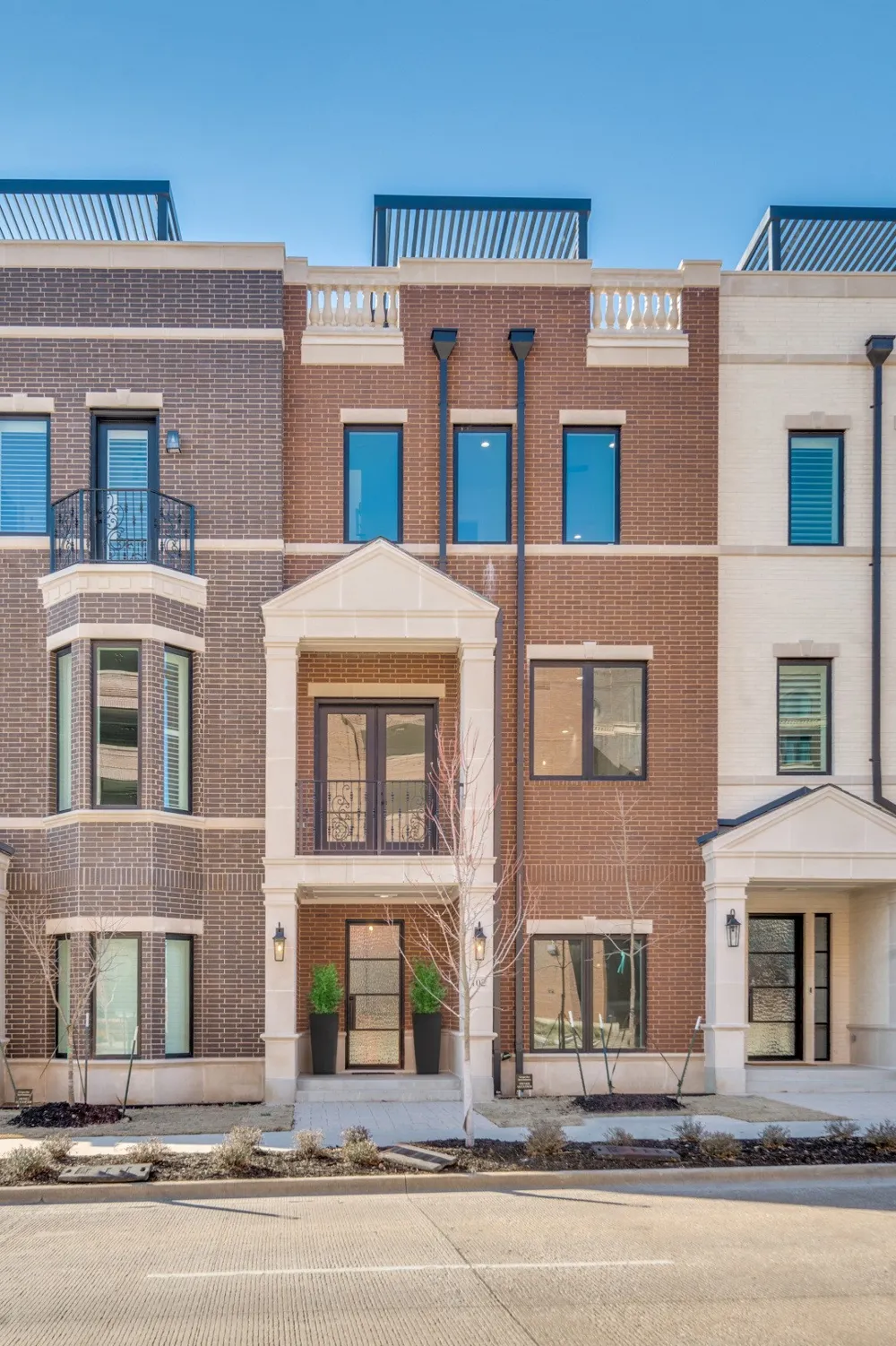 218 E Dallas Road #102 Grapevine, TX 76051