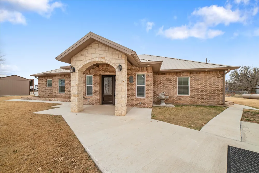 241 E Circle Drive Coleman, TX 76834