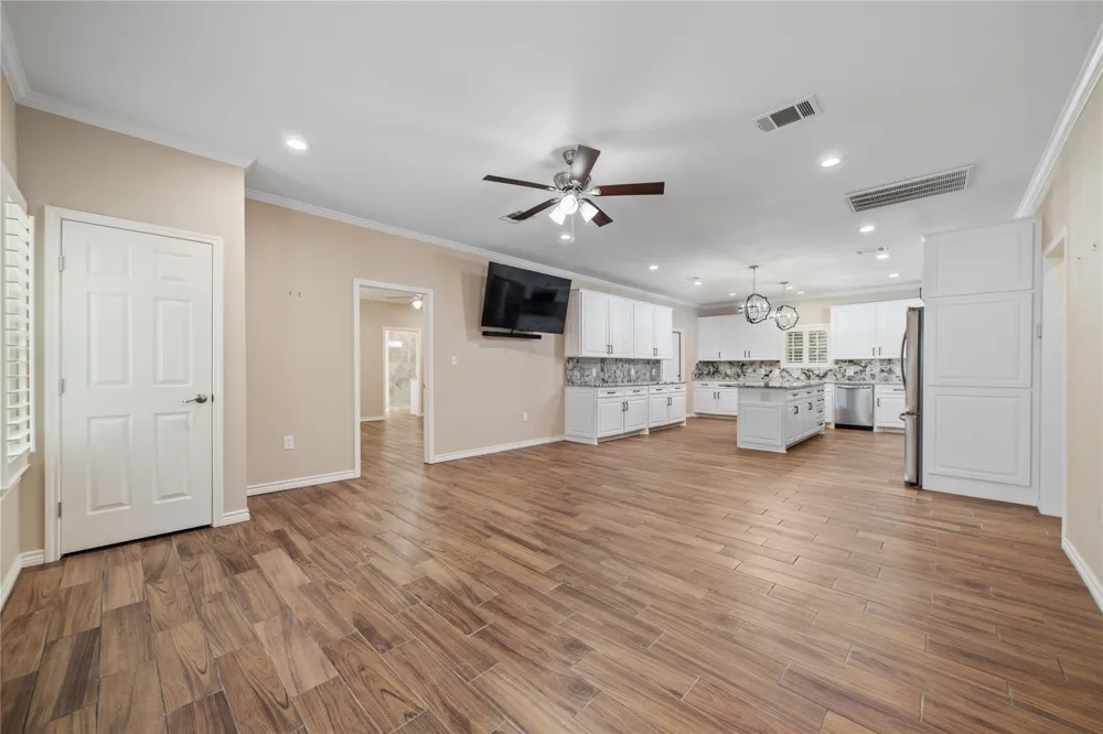 241 E Circle Drive Coleman, TX 76834