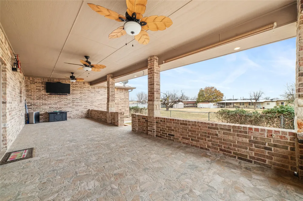 241 E Circle Drive Coleman, TX 76834