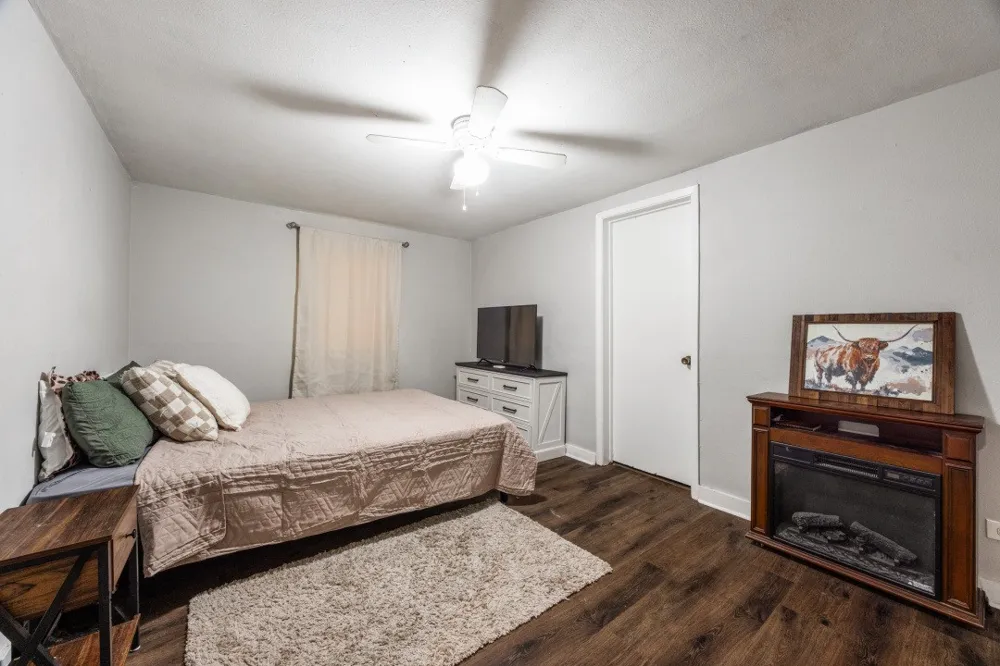 308 Bois D Arc Street Savoy, TX 75479