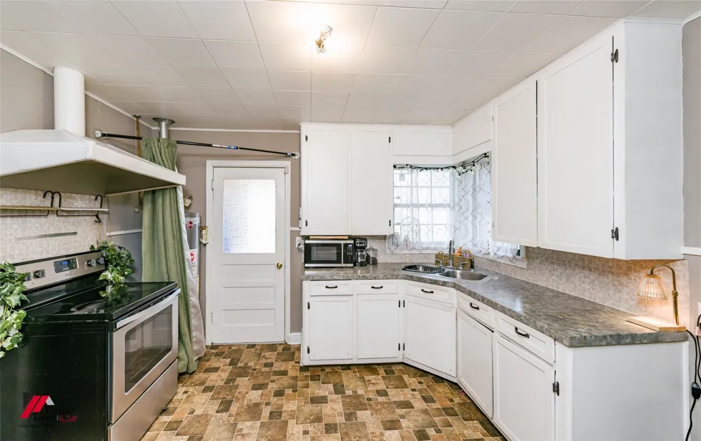 214 Ellis Drive Minden, LA 71055
