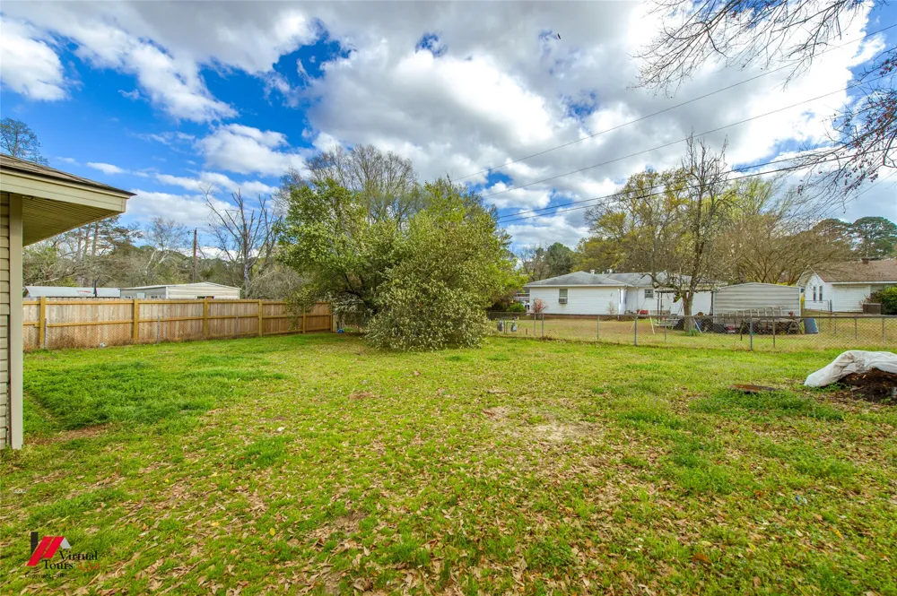 214 Ellis Drive Minden, LA 71055