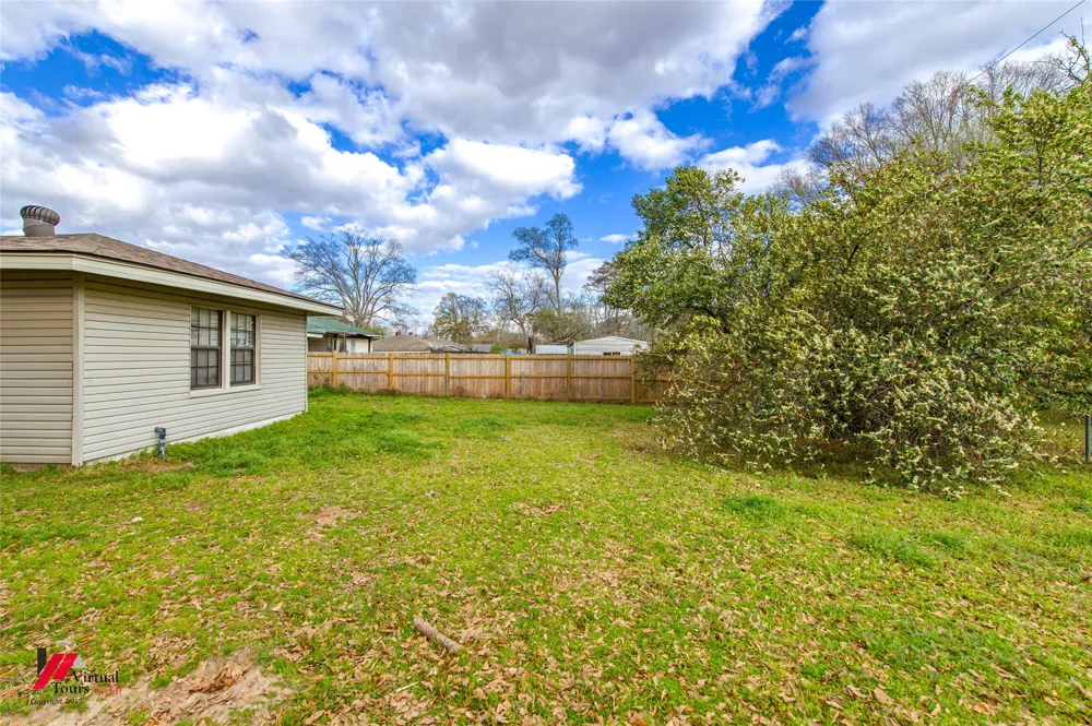 214 Ellis Drive Minden, LA 71055