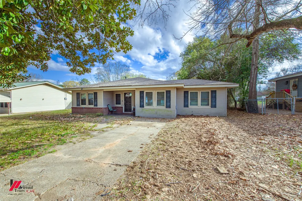 214 Ellis Drive Minden, LA 71055