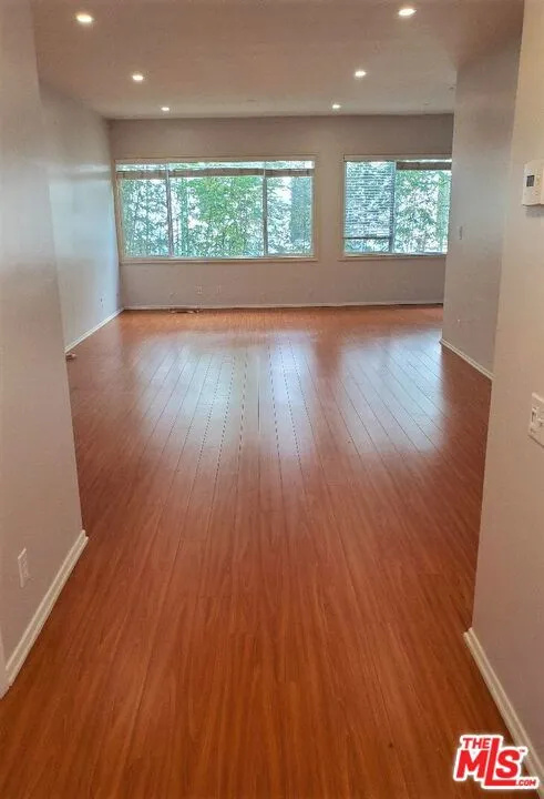 435 PALM DRIVE #202 Beverly Hills, CA 90210