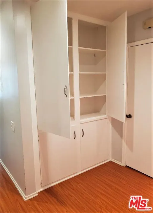 435 PALM DRIVE #202 Beverly Hills, CA 90210