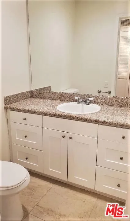 435 PALM DRIVE #202 Beverly Hills, CA 90210