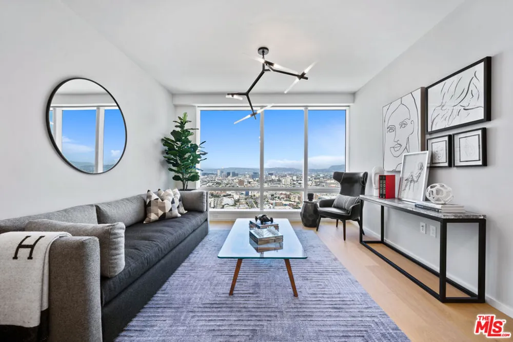 877 Francisco Street #2212 Los Angeles, CA 90017