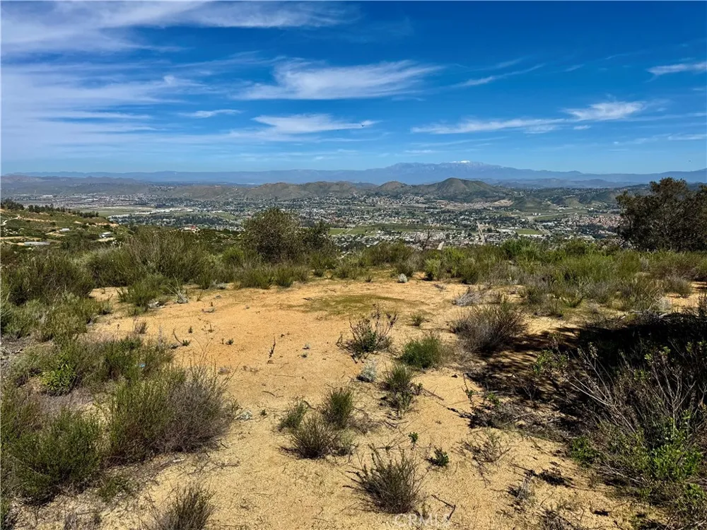 37685 El Tigre Murrieta, CA 92562