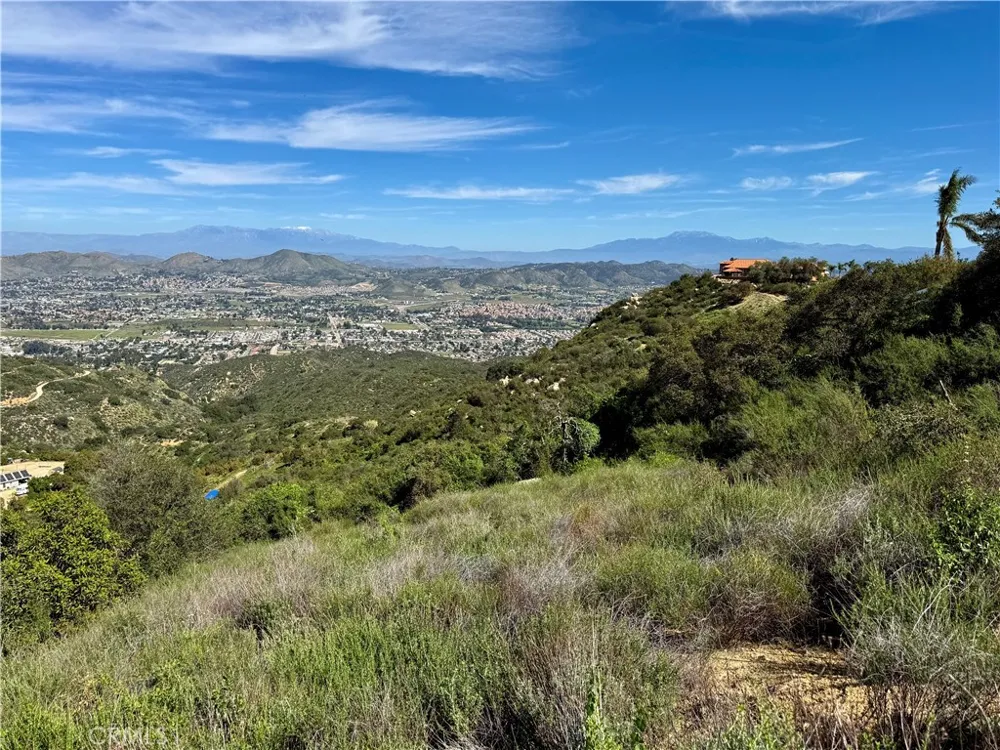 37685 El Tigre Murrieta, CA 92562