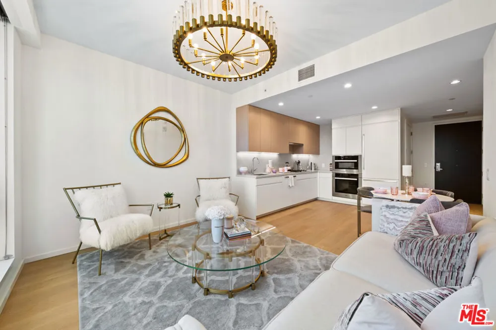 877 Francisco Street #2305 Los Angeles, CA 90017