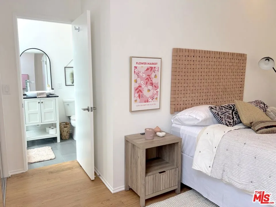 25366 Malibu Road #2 Malibu, CA 90265