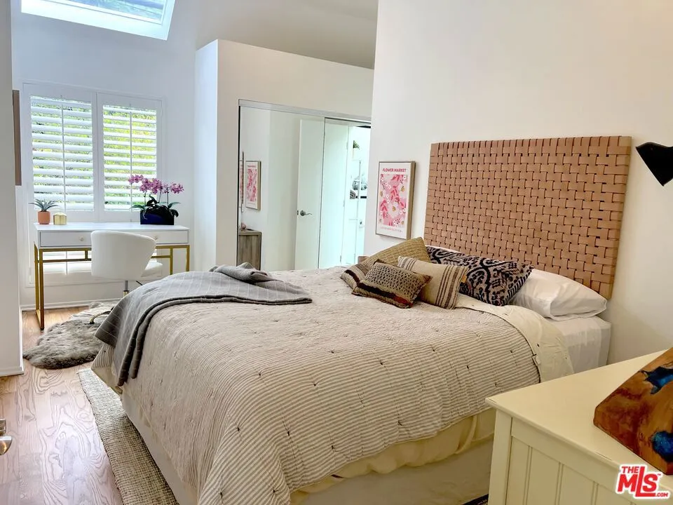 25366 Malibu Road #2 Malibu, CA 90265