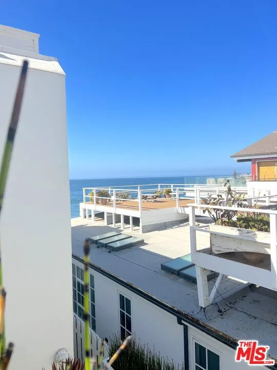 25366 Malibu Road #2 Malibu, CA 90265