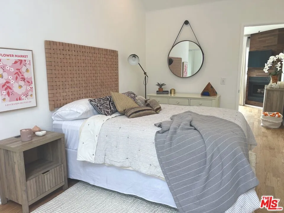 25366 Malibu Road #2 Malibu, CA 90265
