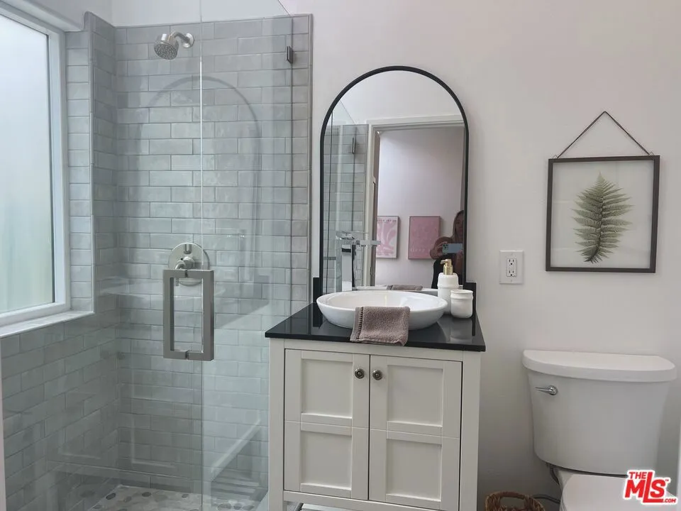 25366 Malibu Road #2 Malibu, CA 90265