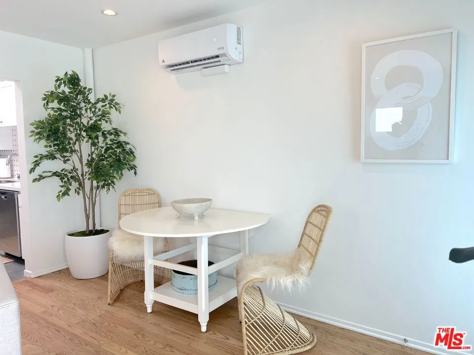 25366 Malibu Road #2 Malibu, CA 90265