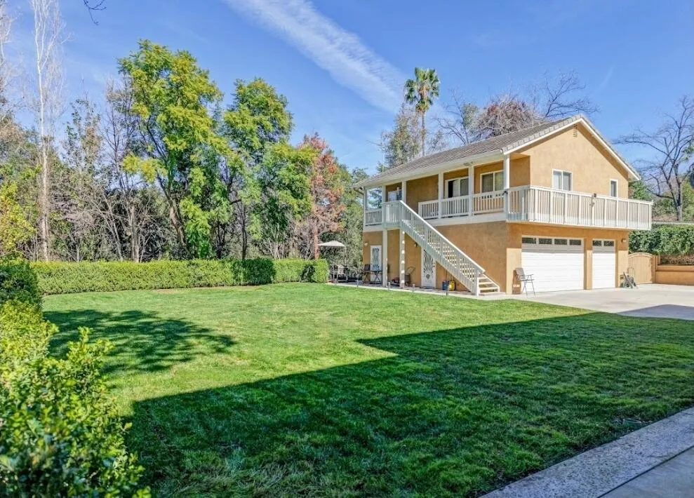 1377 Knoll Road ##A Redlands, CA 92373
