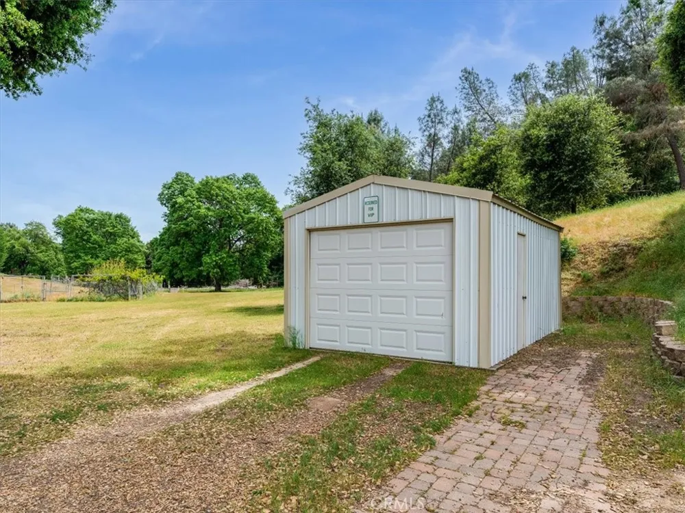1535 Parkhill Road Santa Margarita, CA 93453
