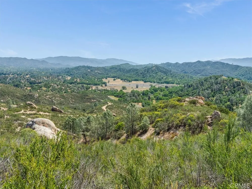 1535 Parkhill Road Santa Margarita, CA 93453