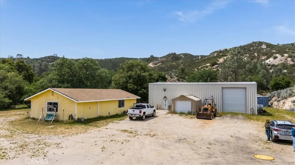 1535 Parkhill Road Santa Margarita, CA 93453