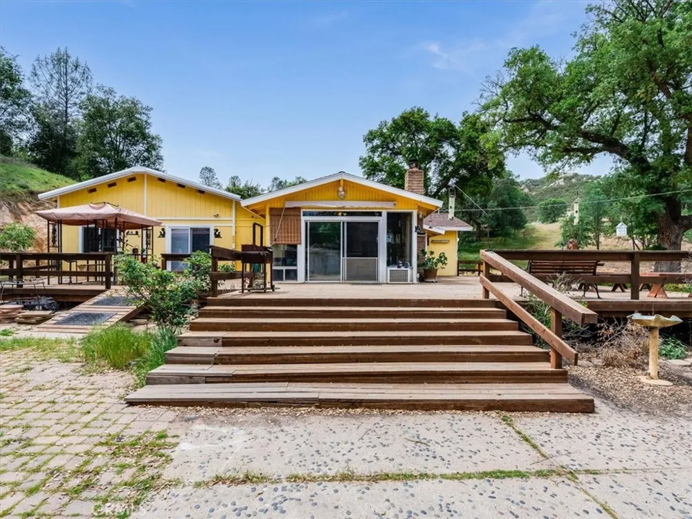 1535 Parkhill Road Santa Margarita, CA 93453