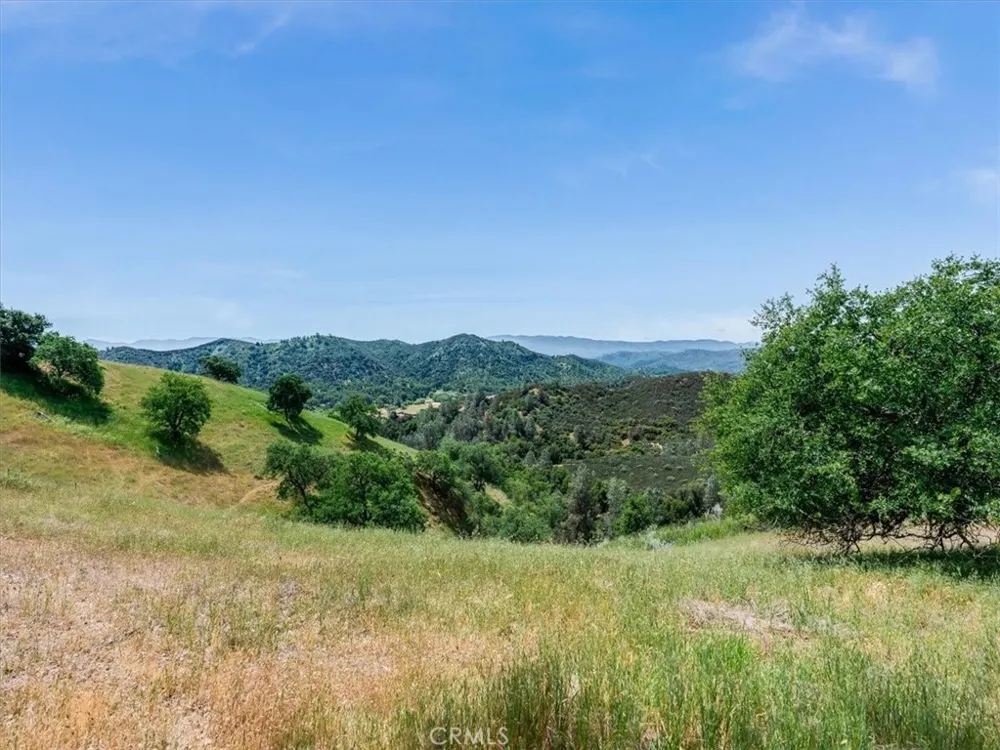 1535 Parkhill Road Santa Margarita, CA 93453