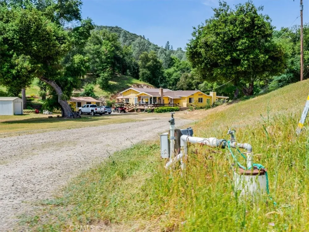 1535 Parkhill Road Santa Margarita, CA 93453