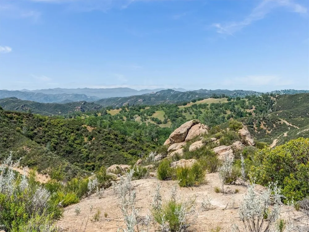 1535 Parkhill Road Santa Margarita, CA 93453