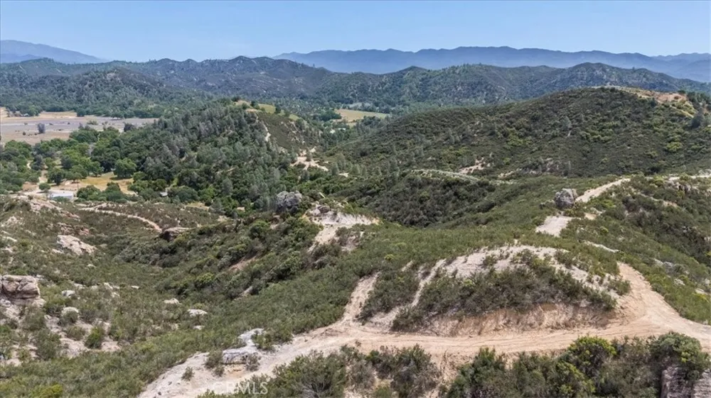 1535 Parkhill Road Santa Margarita, CA 93453