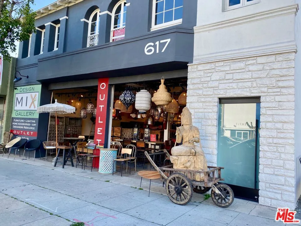 619 S La Brea Avenue #2nd Floor Los Angeles, CA 90036
