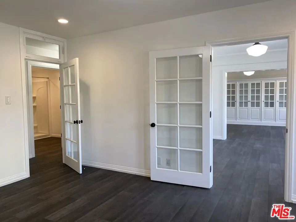 619 S La Brea Avenue #2nd Floor Los Angeles, CA 90036