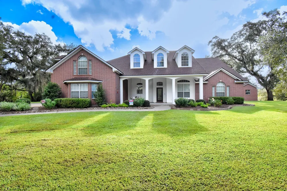 7547 County Road 684d Sweeny, TX 77480