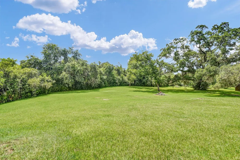 7547 County Road 684d Sweeny, TX 77480