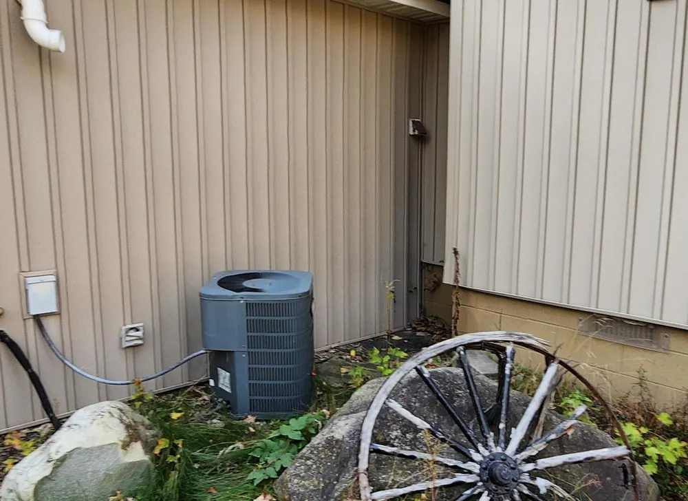 108 Deerwood Court Roscommon, MI 48653